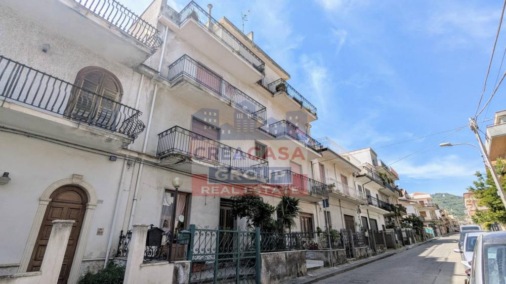 Appartamento plurilocale in vendita a Calatabiano - Appartamento plurilocale in vendita a Calatabiano