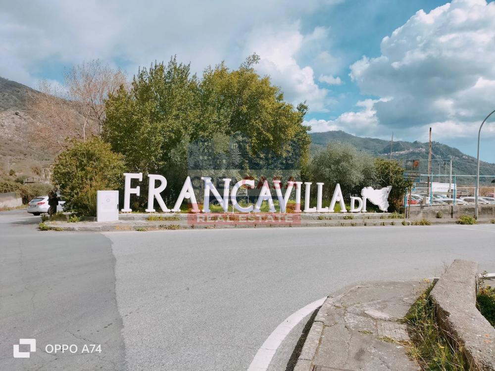 Appartamento plurilocale in vendita a Francavilla di Sicilia - Appartamento plurilocale in vendita a Francavilla di Sicilia