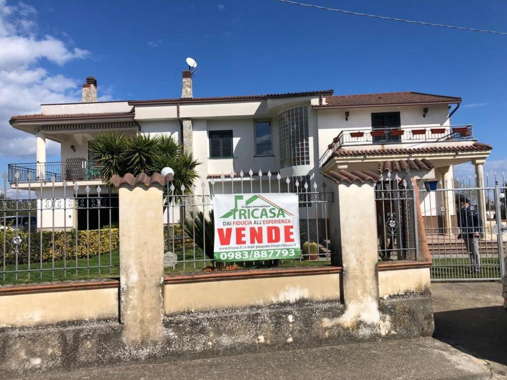 villa indipendente in vendita a Francavilla Marittima
