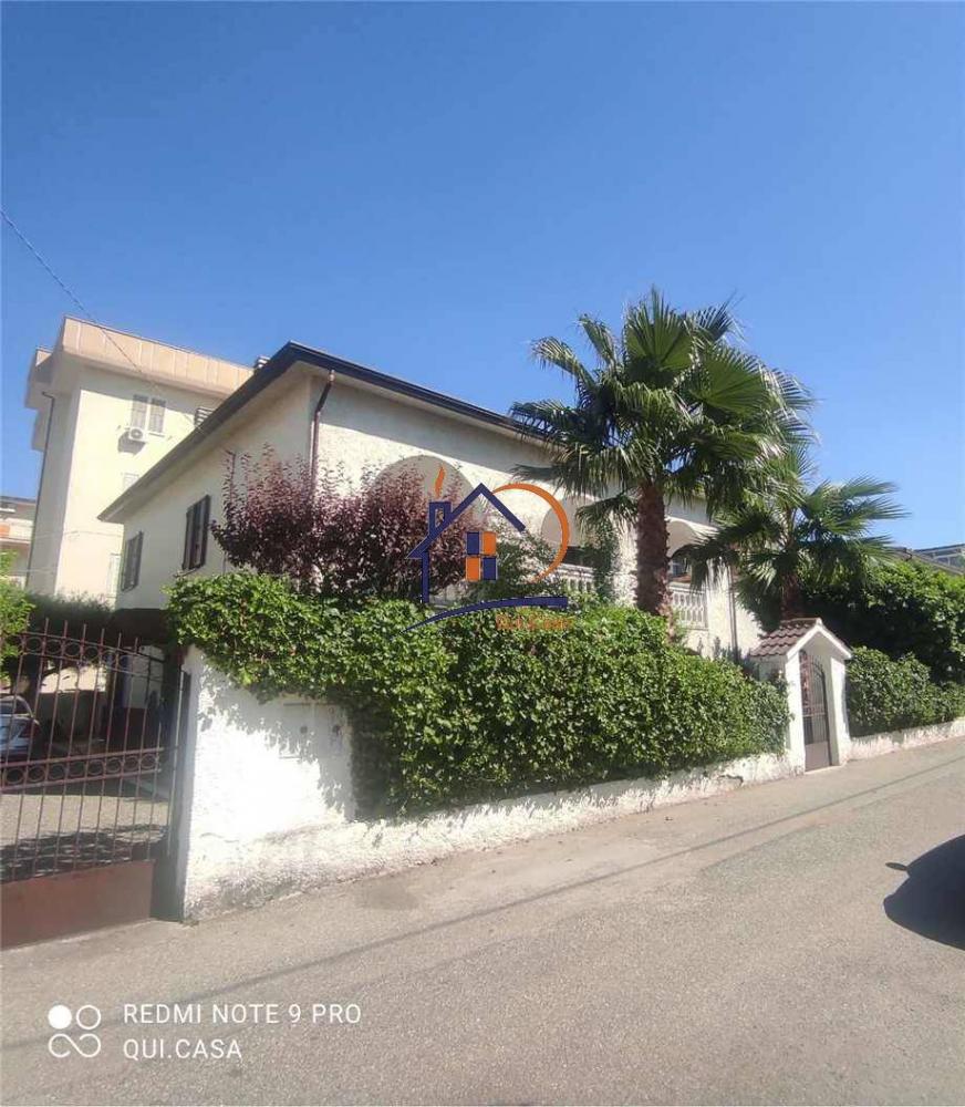 Casa plurilocale in vendita a Corigliano-Rossano - Casa plurilocale in vendita a Corigliano-Rossano