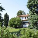 Villa indipendente plurilocale in vendita a erba