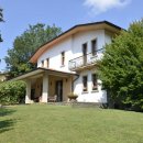 Villa indipendente plurilocale in vendita a erba