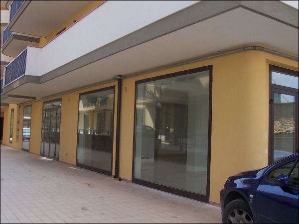 Stabile intero bilocale in affitto a modica - Stabile intero bilocale in affitto a modica