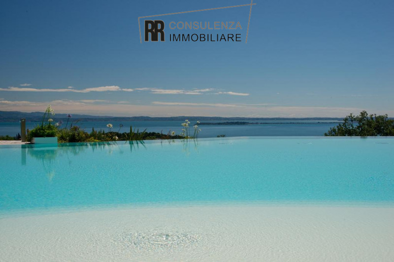 Appartamento quadrilocale in vendita a padenghe-sul-garda - Appartamento quadrilocale in vendita a padenghe-sul-garda