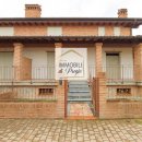 Villa quadrilocale in vendita a Parma