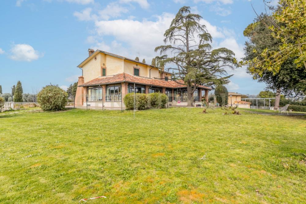 villa indipendente in vendita a Mentana