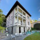 Villa indipendente plurilocale in vendita a Como