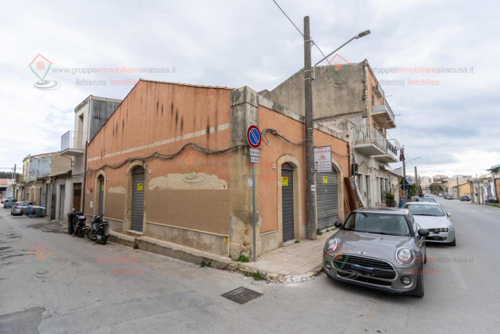 Magazzino-laboratorio plurilocale in vendita a siracusa - Magazzino-laboratorio plurilocale in vendita a siracusa