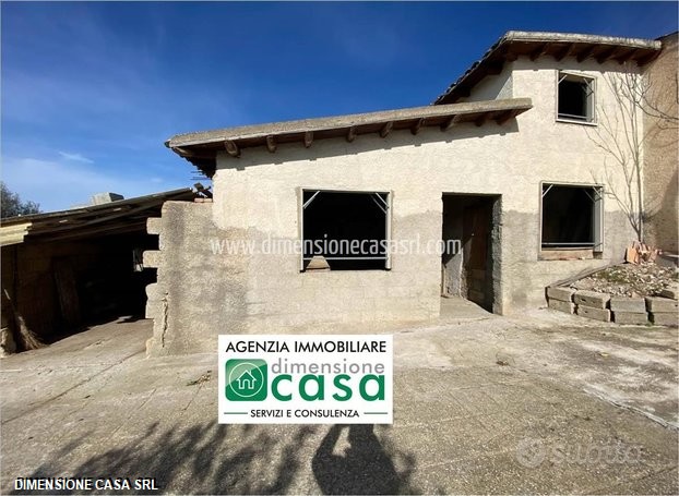 Villa plurilocale in vendita a Caltanissetta - Villa plurilocale in vendita a Caltanissetta