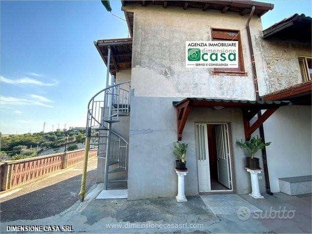Villa plurilocale in vendita a Caltanissetta - Villa plurilocale in vendita a Caltanissetta