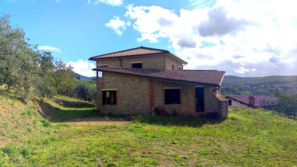 Villa indipendente plurilocale in vendita a montecchio - Villa indipendente plurilocale in vendita a montecchio