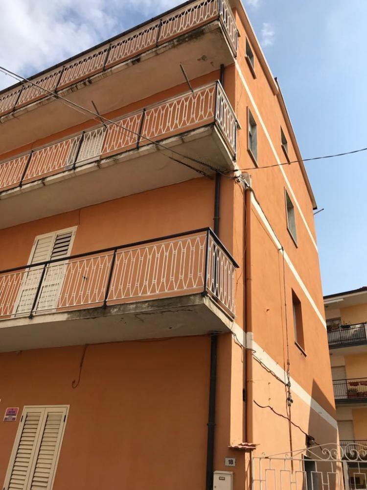 Appartamento quadrilocale in vendita a Gizzeria lido - Appartamento quadrilocale in vendita a Gizzeria lido