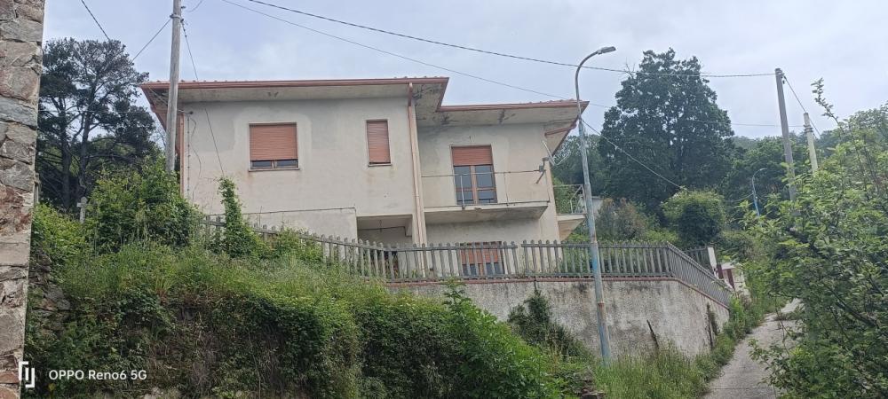 Villa indipendente plurilocale in vendita a lamezia-terme - Villa indipendente plurilocale in vendita a lamezia-terme
