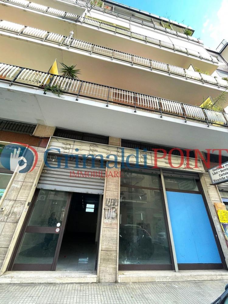 Negozio bilocale in vendita a lecce - Negozio bilocale in vendita a lecce