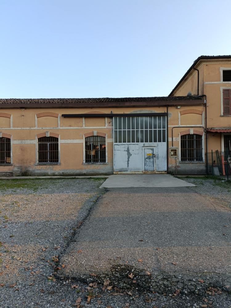 Magazzino-laboratorio trilocale in vendita a castel-san-giovanni - Magazzino-laboratorio trilocale in vendita a castel-san-giovanni