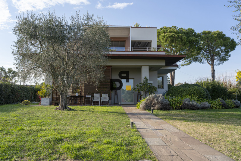Villa plurilocale in vendita a moniga-del-garda - Villa plurilocale in vendita a moniga-del-garda
