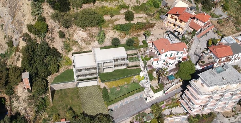 terreno residenziale in vendita a Sanremo