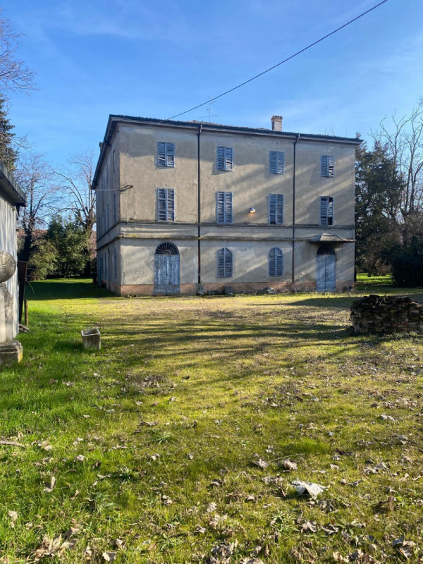 Villa plurilocale in vendita a sant-ilario-d-enza - Villa plurilocale in vendita a sant-ilario-d-enza