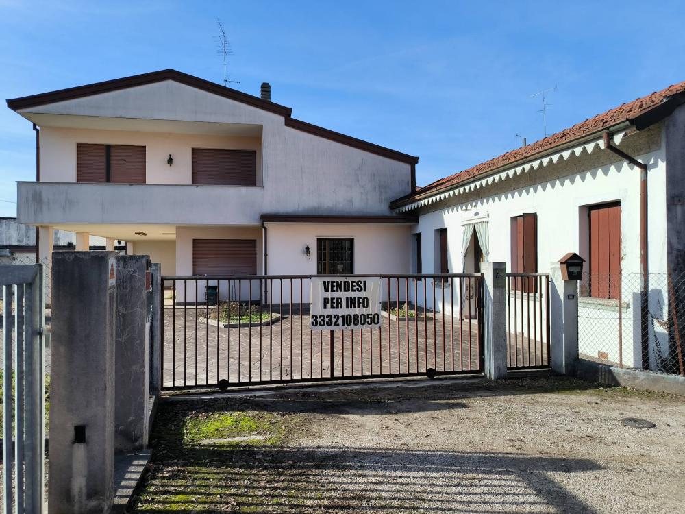 Casa plurilocale in vendita a Pordenone - Casa plurilocale in vendita a Pordenone
