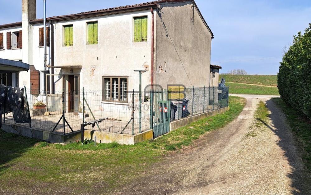 Villa indipendente trilocale in vendita a Roncaglia - Villa indipendente trilocale in vendita a Roncaglia