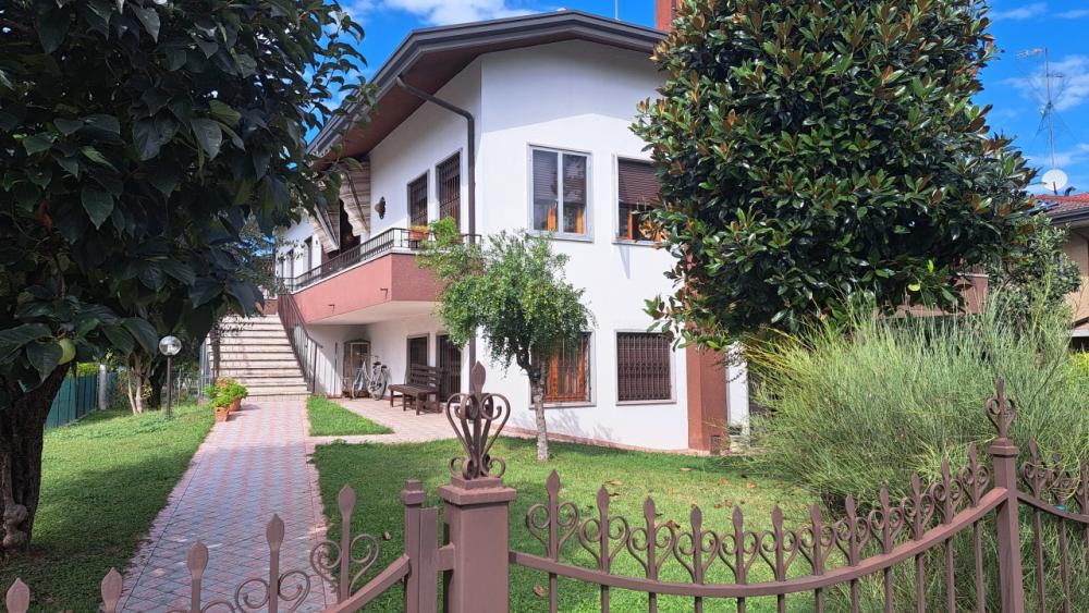 villa indipendente in vendita a Padova