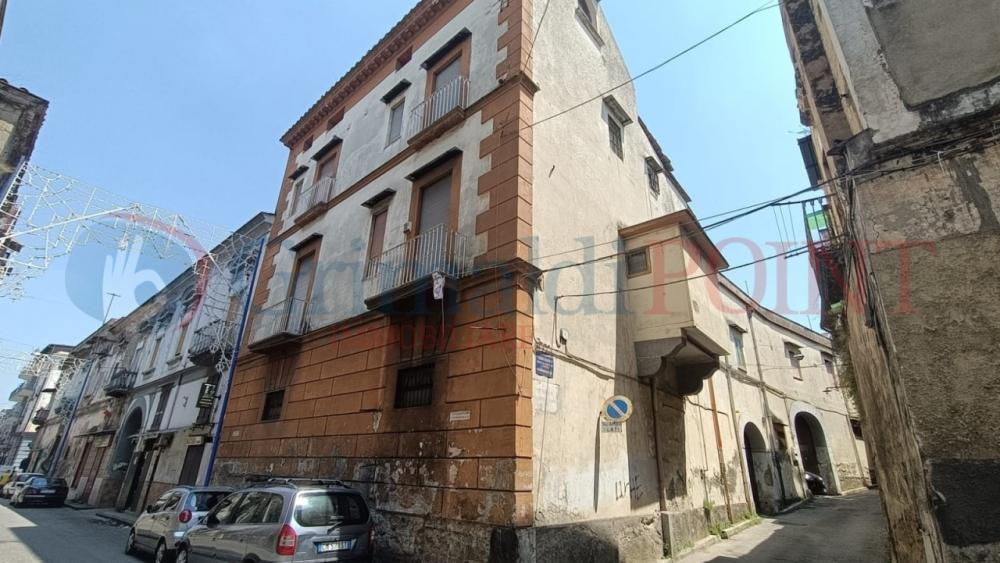 Stabile intero in vendita a afragola - Stabile intero in vendita a afragola