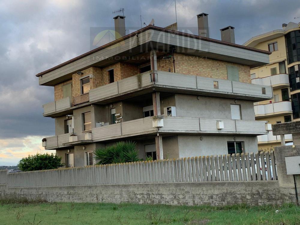 Appartamento plurilocale in vendita a alba adriatica - Appartamento plurilocale in vendita a alba adriatica