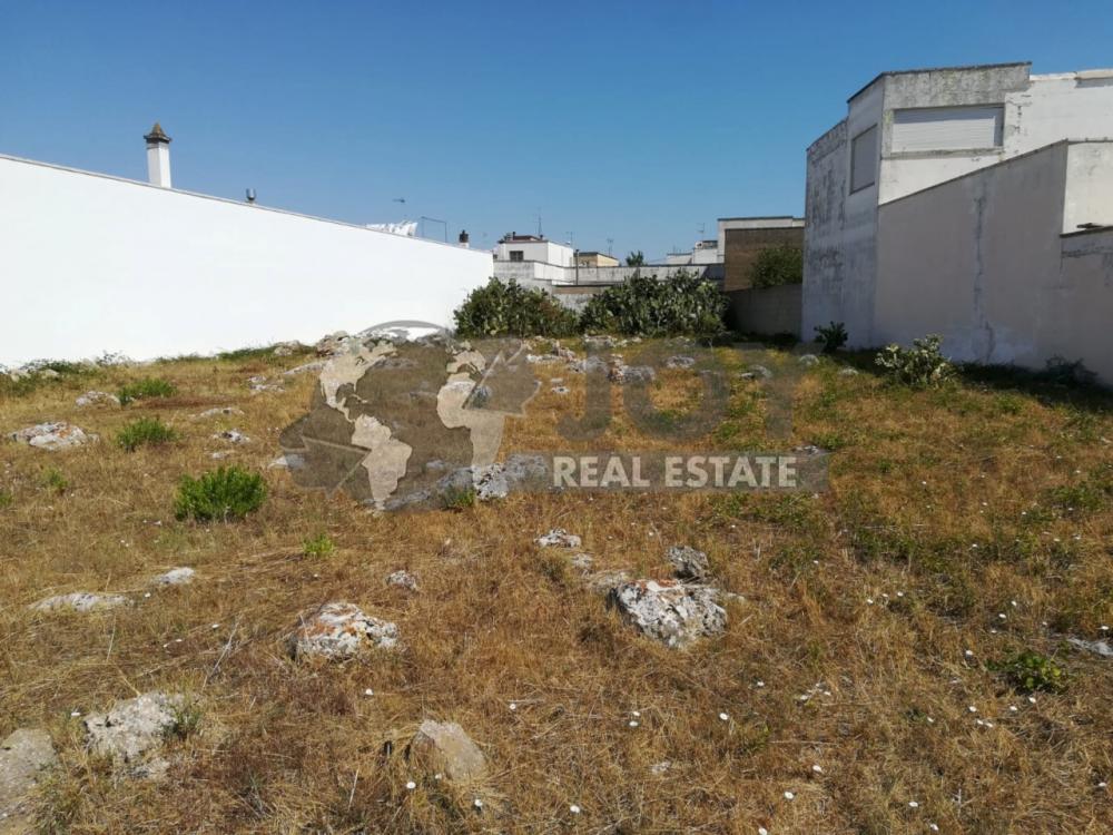 Stabile intero in vendita a san-donato-di-lecce - Stabile intero in vendita a san-donato-di-lecce
