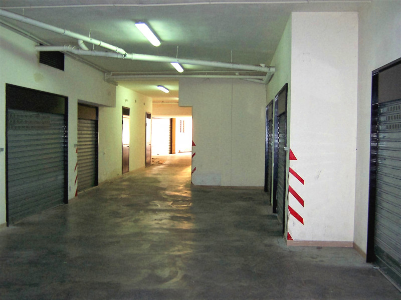garage in vendita a Modugno