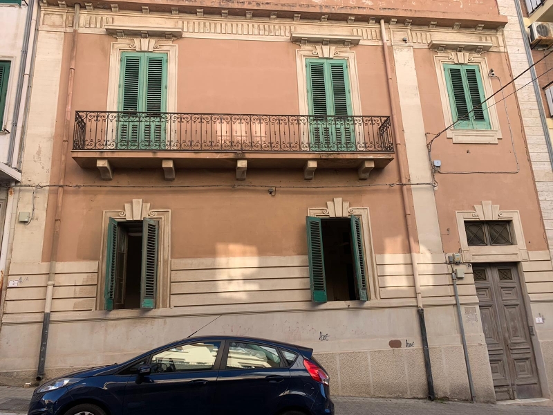 Appartamento plurilocale in vendita a Reggio di Calabria - Appartamento plurilocale in vendita a Reggio di Calabria