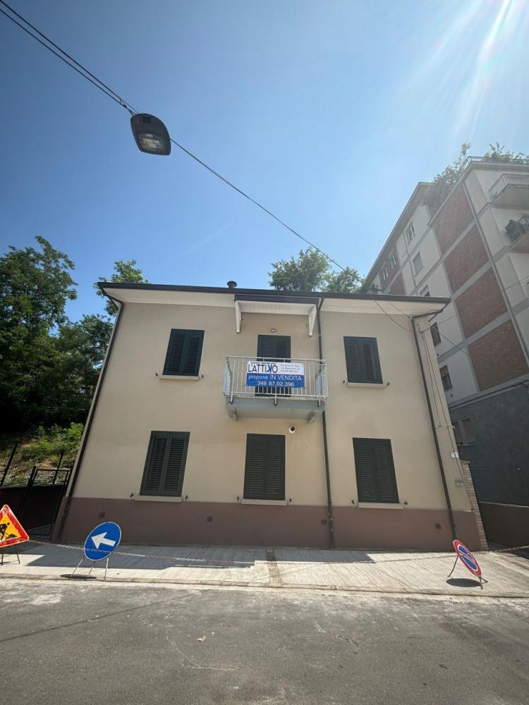 Appartamento plurilocale in vendita a fornovo-di-taro - Appartamento plurilocale in vendita a fornovo-di-taro