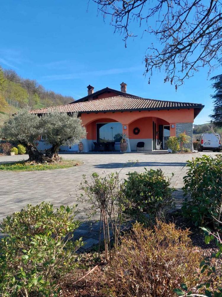 Villa indipendente plurilocale in vendita a fornovo-di-taro - Villa indipendente plurilocale in vendita a fornovo-di-taro