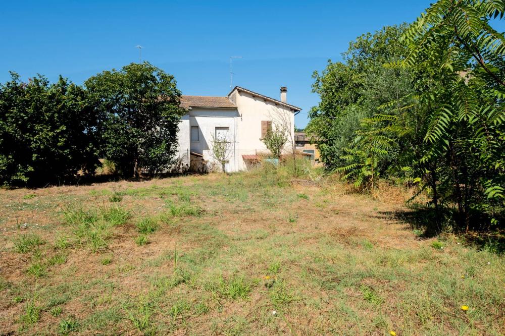 Terreno residenziale in vendita a Attigliano - Terreno residenziale in vendita a Attigliano