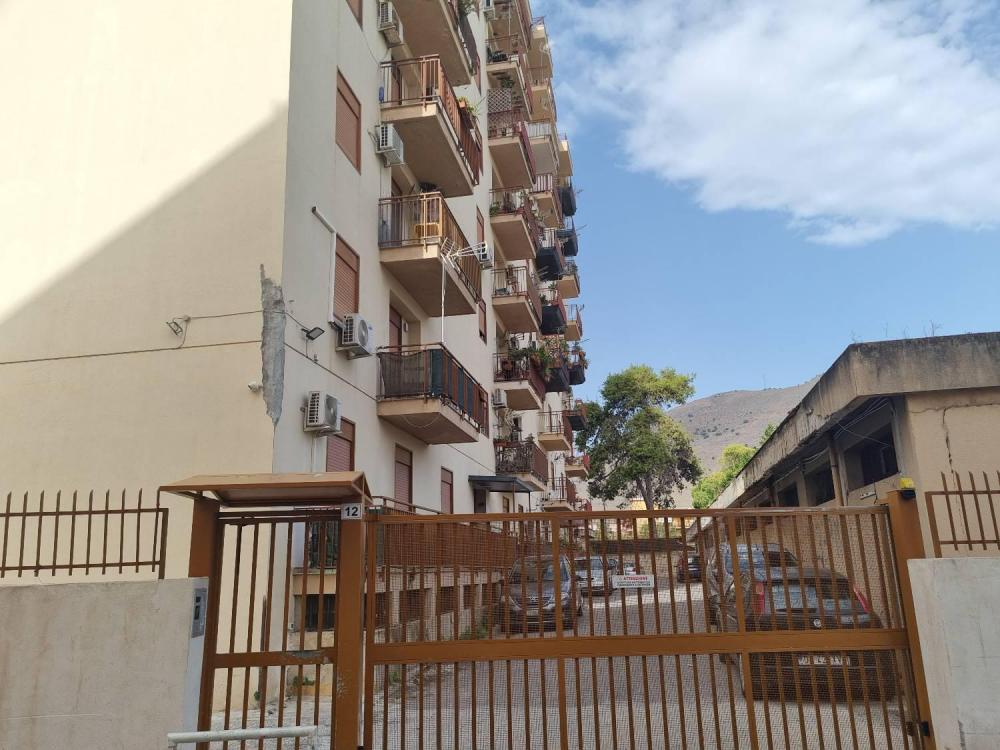 Appartamento quadrilocale in vendita a palermo - Appartamento quadrilocale in vendita a palermo