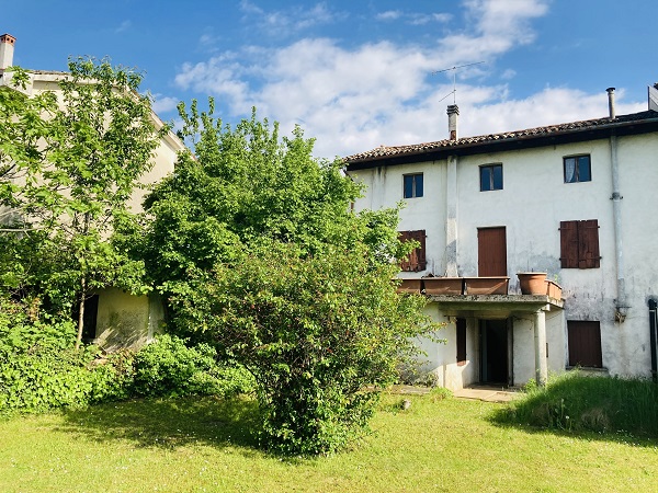Casa in linea plurilocale in vendita a Udine - Casa in linea plurilocale in vendita a Udine