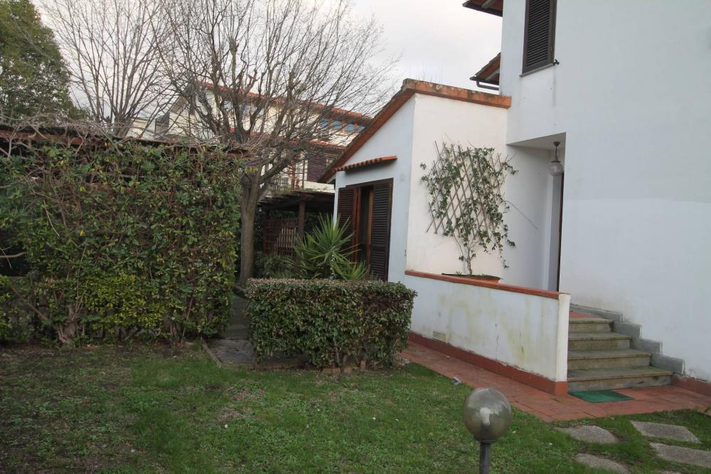 Villa plurilocale in vendita a San Giuliano Terme - Villa plurilocale in vendita a San Giuliano Terme