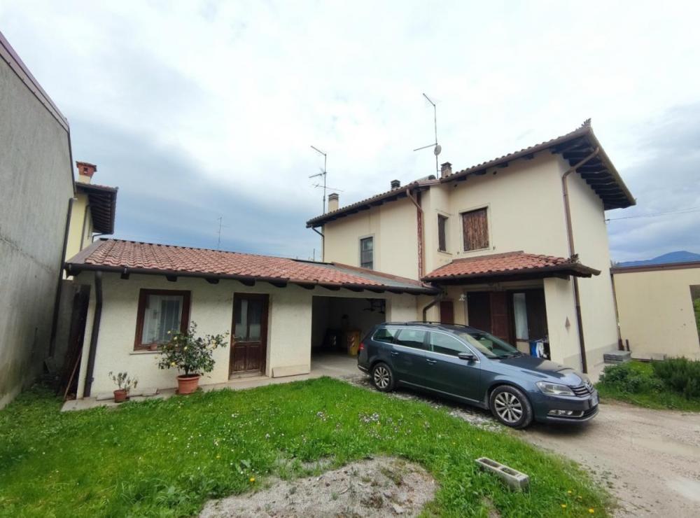Esterno - Casa in linea bicamere in vendita a Gemona del Friuli
