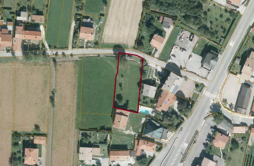 Terreno residenziale in vendita a Gemona del Friuli - Terreno residenziale in vendita a Gemona del Friuli