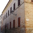 Stabile intero in vendita a ostra