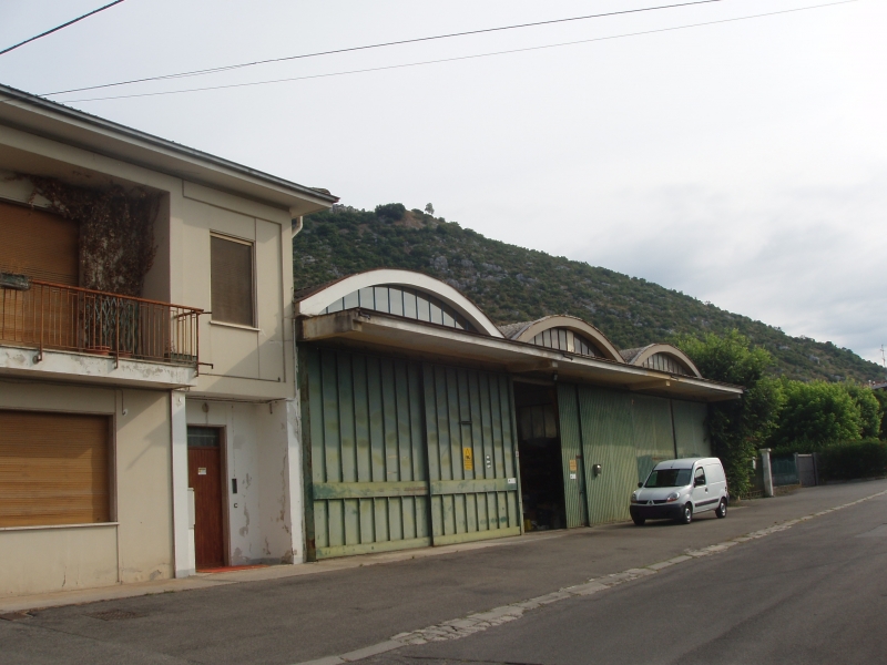 Negozio quadrilocale in vendita a Mazzano - Negozio quadrilocale in vendita a Mazzano