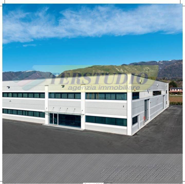 Capannone industriale in vendita a Mandello del Lario - Capannone industriale in vendita a Mandello del Lario