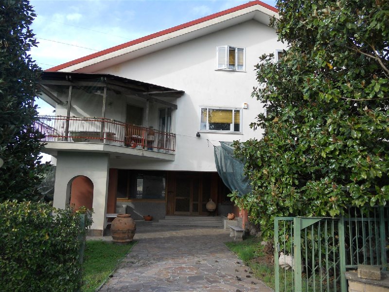 Villa plurilocale in vendita a grottaferrata - Villa plurilocale in vendita a grottaferrata