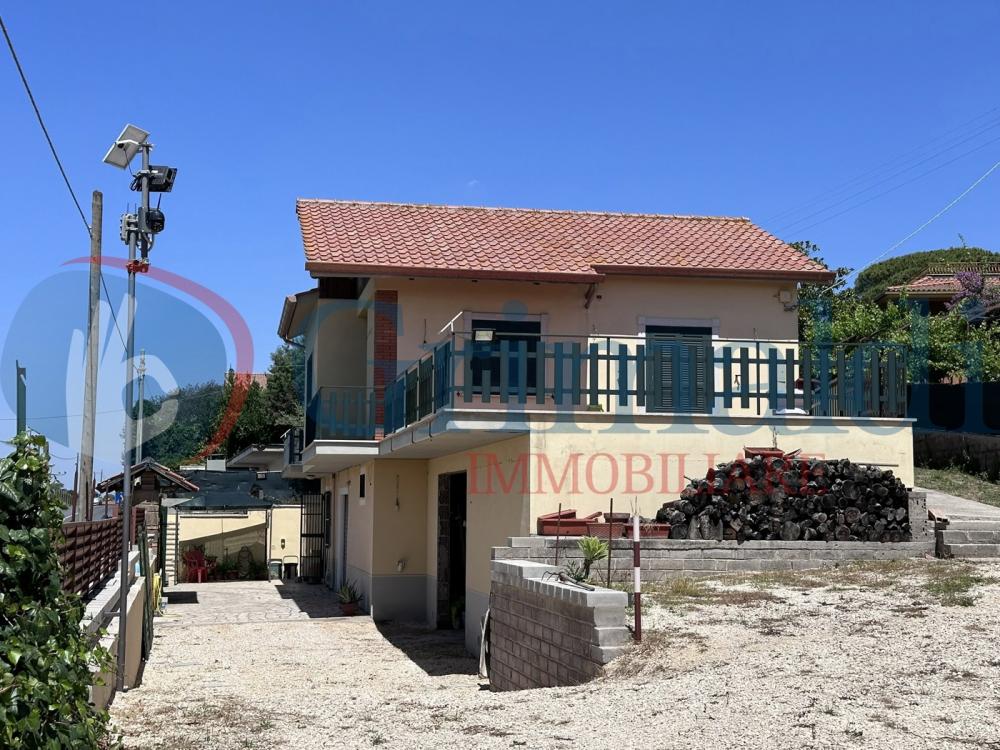 villa indipendente in vendita a Albano Laziale