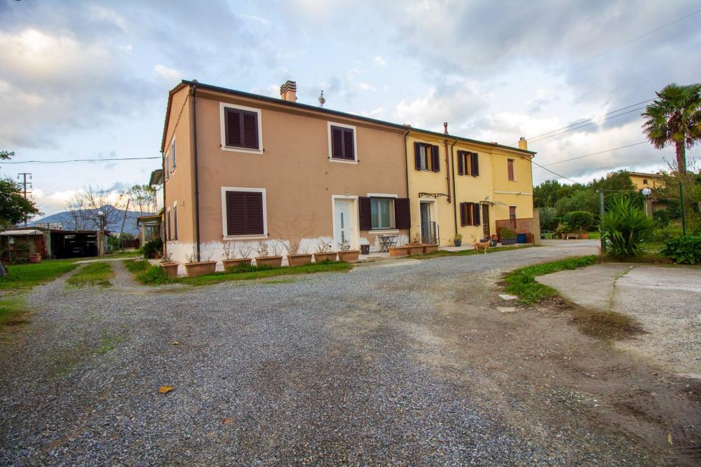 Casa trilocale in vendita a San Giuliano Terme - Casa trilocale in vendita a San Giuliano Terme