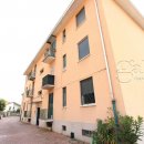 Appartamento quadrilocale in vendita a pogliano-milanese