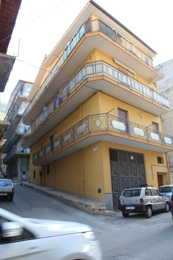 Appartamento quadrilocale in vendita a belmonte mezzagno - Appartamento quadrilocale in vendita a belmonte mezzagno