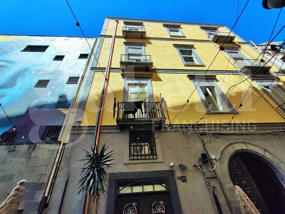 Appartamento trilocale in vendita a napoli - Appartamento trilocale in vendita a napoli