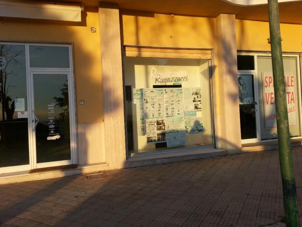 negozio in vendita a Agrigento