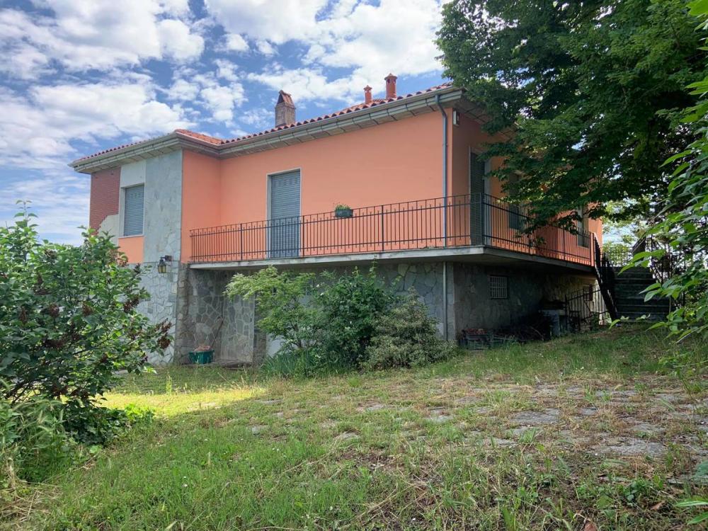 villa indipendente in vendita a Corvino San Quirico
