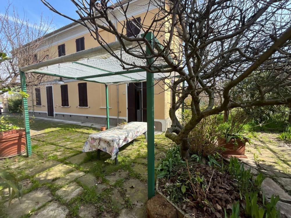 villa indipendente in vendita a San Zenone al Po